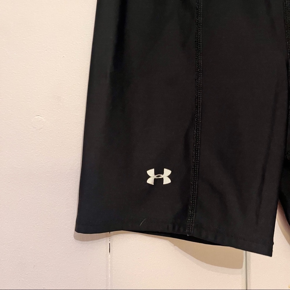 Under Armour Black Bike Shorts. Size Medium. - Picture 2 of 6